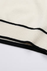 Camiseta masculina Off White de malha, corte regular, gola redonda com detalhes contrastantes.