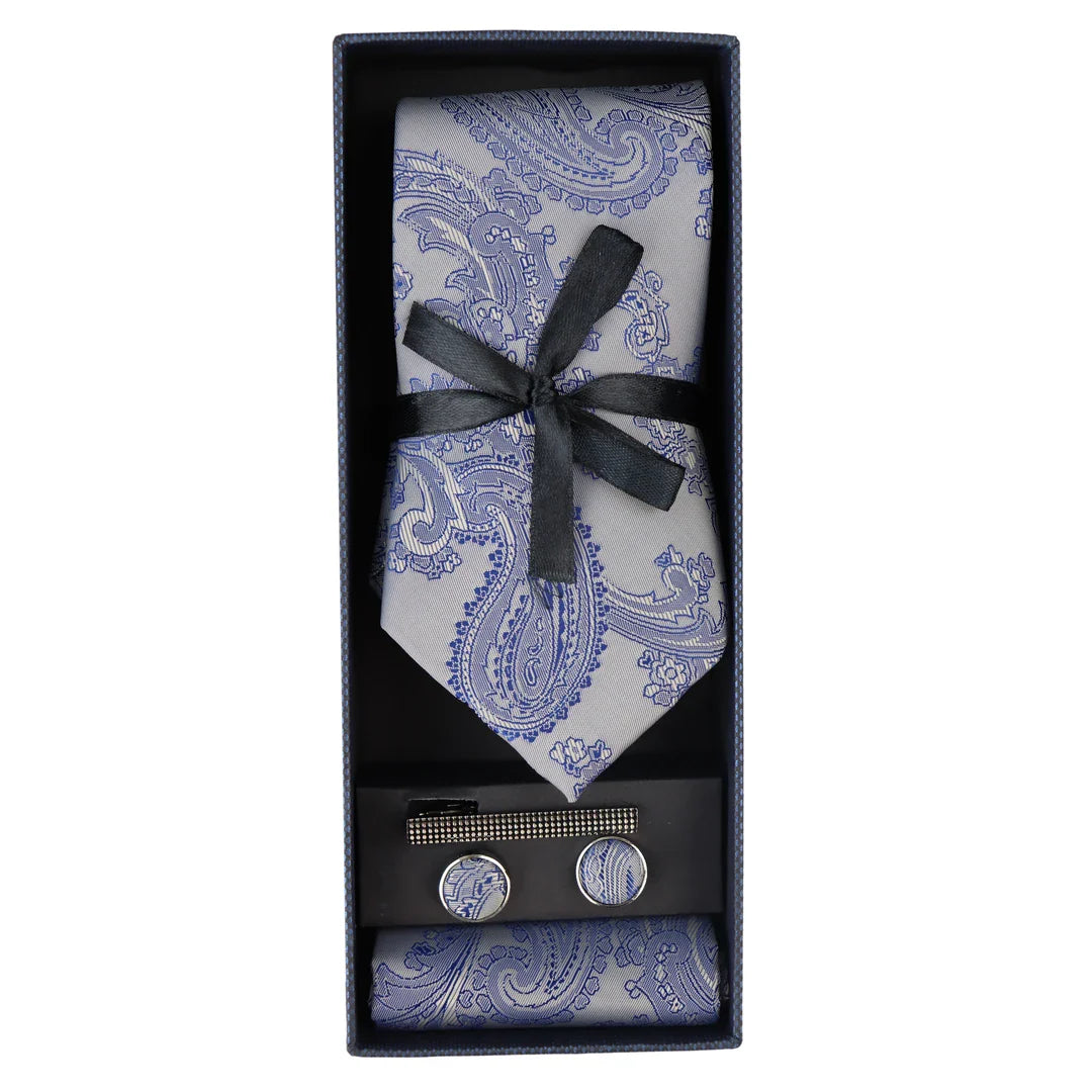 Conjunto de presente com gravata azul paisley, lenço de bolso e abotoaduras em cetim floral.
