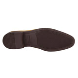 Mocassim masculino sem cadarço, cor caramelo, com borla, em camurça legítima, elegante, casual, para dirigir.