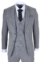 Terno xadrez cinza com camisa branca, gravata preta e lenço de bolso sobre fundo branco.