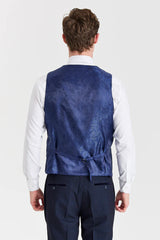 Terno xadrez azul-marinho Regent com colete creme Regent contrastante.