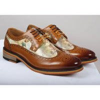 Scott - Sapatos Brogue Masculinos em Couro Marrom com Estampa Icônica