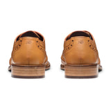 Sapatos Brogue Masculinos com Cadarço, Estilo Clássico, em Tons de Bege e Marrom, Estilo Vintage, Formal e Elegante.