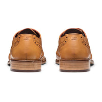 Sapatos Brogue Masculinos com Cadarço, Estilo Clássico, em Tons de Bege e Marrom, Estilo Vintage, Formal e Elegante.