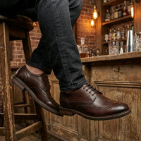 Stokes - Sapatos Oxford de couro marrom com bico brogue e amarração