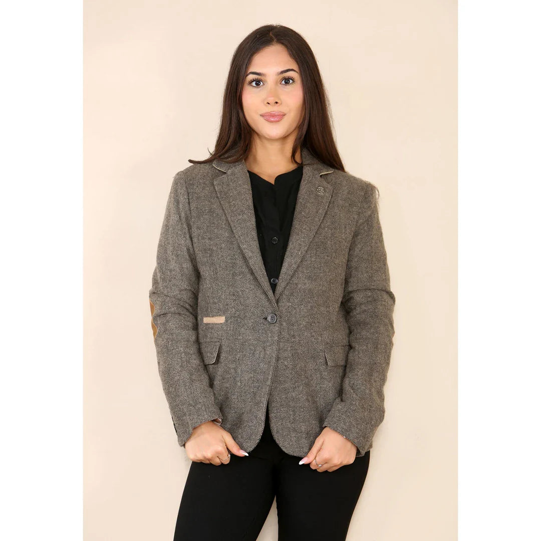 Blazer feminino clássico em tweed espinha de peixe na cor marrom carvalho.