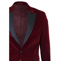 Smoking masculino em veludo vinho com lapelas de cetim para jantar, casamento, formatura e traje de gala.