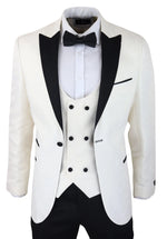 Smoking masculino com blazer e colete em brocado com estampa paisley, nas cores marfim e preto.