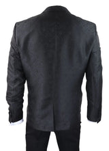 Smoking masculino com blazer e colete em brocado com estampa paisley, corte acetinado preto - Sem calça.