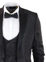 Smoking masculino com blazer e colete em brocado com estampa paisley, corte acetinado preto - Sem calça.