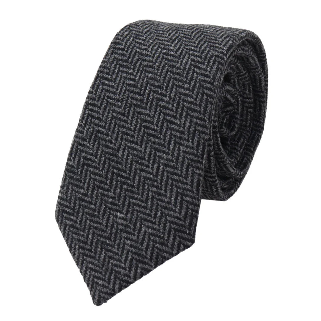 Gravata e lenço de bolso masculinos em tweed cor carvão, estilo clássico britânico, em lã espinha de peixe.