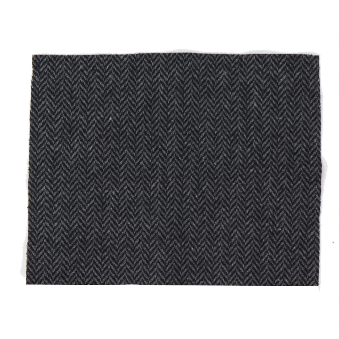 Gravata e lenço de bolso masculinos em tweed cor carvão, estilo clássico britânico, em lã espinha de peixe.