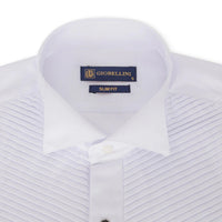 Camisa branca masculina com colarinho wingtip, pregas, estilo smoking, punho duplo, em cetim de algodão.